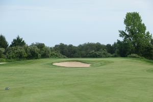 Newport National 11th Approach